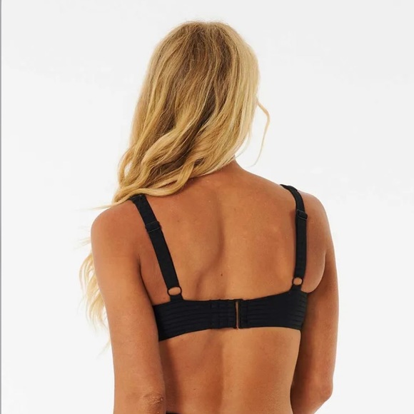 🔥 RIP CURL Premium Surf E Cup Bikini Top - Picture 3 of 3